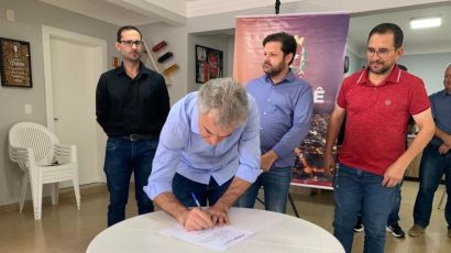 Assinada ordem de serviço para drenagem pluvial rua Irmão Inocêncio Athanásio