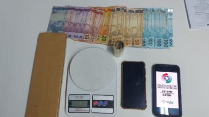 Menor é apreendido com drogas em Xaxim