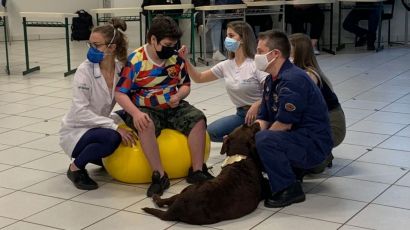 Projeto Plantão 4 Patas do HRSP é apresentado em capacitação dos bombeiros