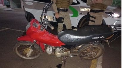 Xaxim: Adolescente é apreendido com motocicleta furtada e adulterada