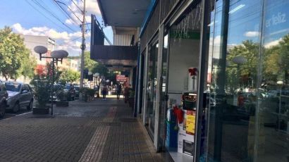 Supermercados atendem em horário diferenciado no Dia de Finados