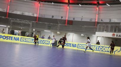 Paraguai vence primeiro jogo do Mundial de Futsal que acontece em Xanxerê