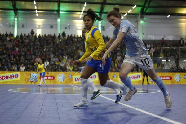 Mundial de Futsal Feminino - Um gol da Amandinha!