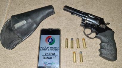 Homem é preso com arma de fogo em bar de Xanxerê