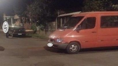 Carro e van se envolvem em acidente durante a madrugada em Xanxerê