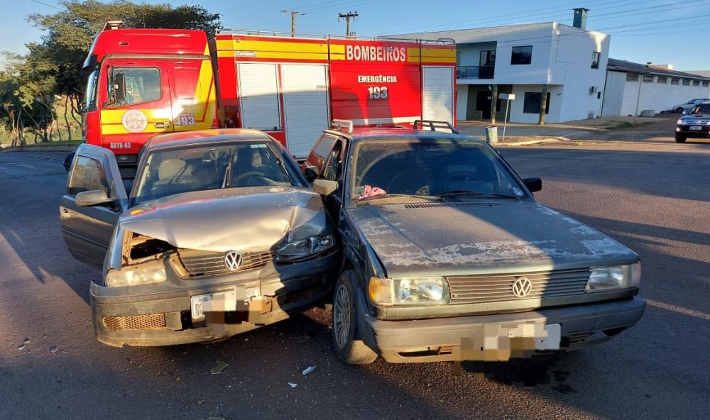 Colisão lateral deixa duas pessoas feridas | Tudo Sobre Xanxerê