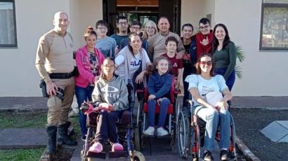 Alunos da FCDX visitam o 30° Batalhão de Polícia Militar