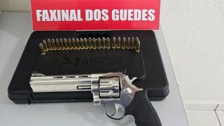 Polícia Civil cumpre mandado e apreende arma de fogo em Faxinal dos Guedes