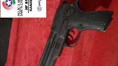 Drogas e simulacro de arma de fogo são apreendidos em Xanxerê 
