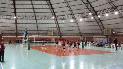 Voleibol feminino de Xanxerê estreia na fase regional dos Joguinhos Abertos