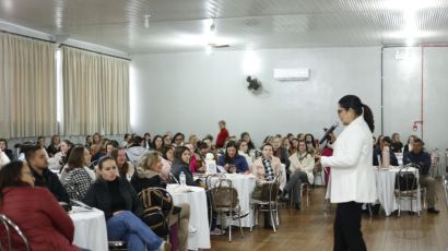 Projeto “Multiplicadores Cuidando de Quem Cuida” é apresentado aos municípios da Amai