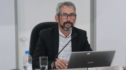 Vereador pede local adaptado para crianças autistas e com síndrome de down na Praça Tiradentes