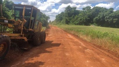 Quatro equipes trabalham nas melhorias de estradas no interior de Xanxerê