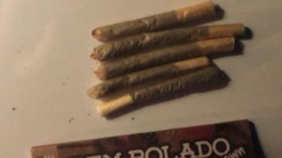PM flagra mulher com cigarros de maconha em Xaxim