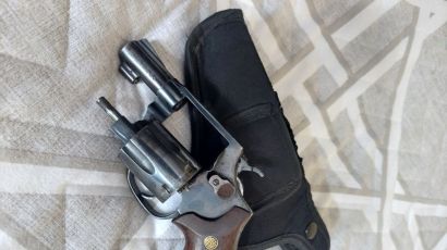 Homem é preso por porte irregular de arma de fogo em Abelardo Luz