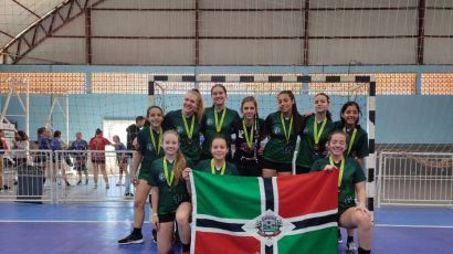 Equipe de handebol feminino de Xanxerê garante vaga na etapa estadual da Olesc