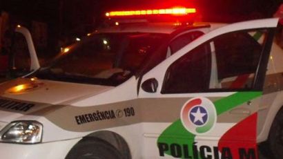 Acidente entre carro e moto é registrado no bairro São Jorge