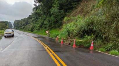 Queda de barreira é registrada na SC-155, em Xanxerê