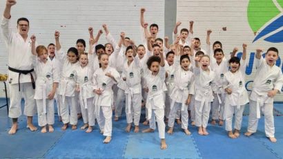 Atletas de Xaxim são destaques em competição estadual de Karatê