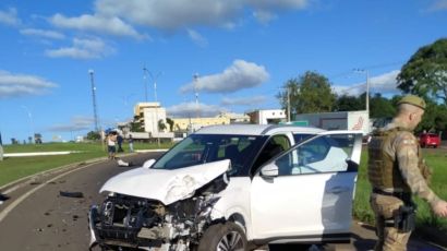 Motorista em fuga causa acidente no acesso a Faxinal dos Guedes 