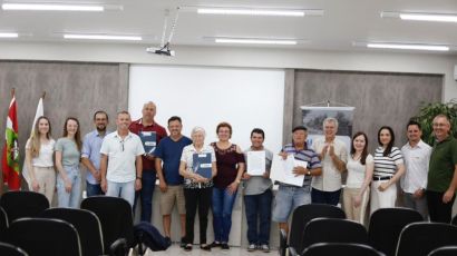 Prefeitura de Xanxerê, MP e Amai entregam 11 títulos de propriedade do projeto Amai Regulariza