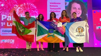 Professora da rede municipal de Xaxim conquista Prêmio Ação Destaque