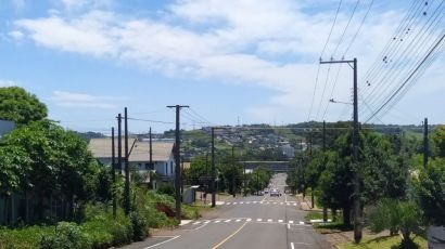 Prefeitura de Xanxerê realiza sinalização viária de ruas recém pavimentadas