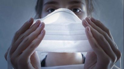 Governo de SC flexibiliza regras para uso de máscaras em ambientes abertos; entenda