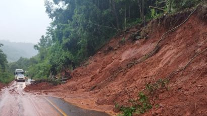 Queda de barreira é registrada na SC-155 entre Xanxerê e Xavantina