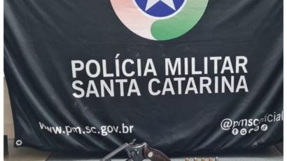 Homem é preso por porte ilegal de arma durante evento em Abelardo Luz