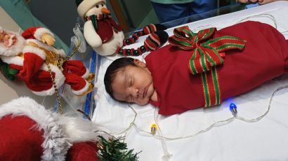 HRSP realiza ensaio fotográfico de natal com bebês da UTI Neonatal