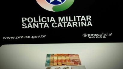 Polícia Militar de Xanxerê prende mulher em flagrante por tráfico de drogas