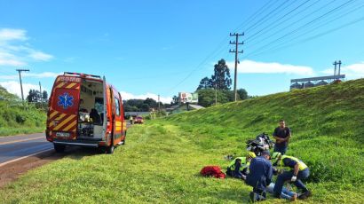 Motociclista fica ferido em saída de pista na SC-480 em Xanxerê