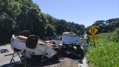 Duas pessoas morrem e sete ficam feridas em grave acidente na BR-282