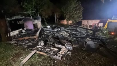 Bombeiros atendem a duas ocorrências de incêndio em residências no interior de Abelardo Luz