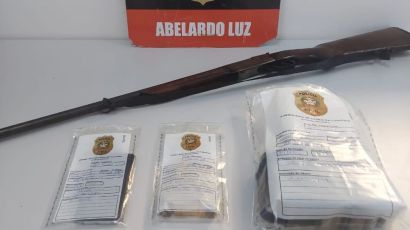 Irmãos são presos em flagrante por posse ilegal de arma em Abelardo Luz